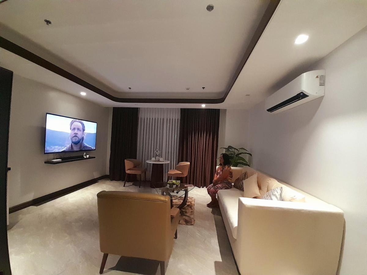 One Euphoria Prime Suite Hotel Анхелес Екстер'єр фото