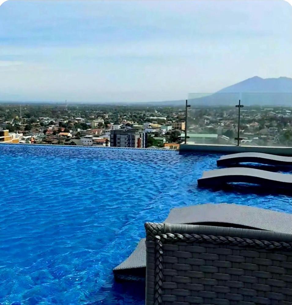 One Euphoria Prime Suite Hotel Анхелес Екстер'єр фото